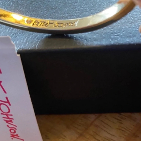 BETSEY JOHNSON SET Strawberry Crystal-Stud Drop Earrings & Matching Bracelet NWT - Picture 8 of 11